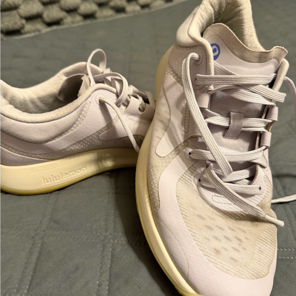 lululemon athletica Women's Light Gray Athletic Shoes